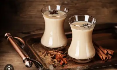 AMARETO CON LECHE