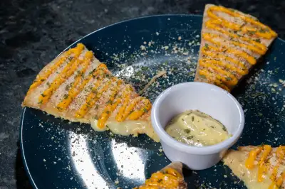 QUESADILLA DE RES