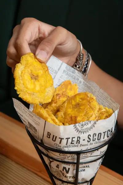 TOSTONES