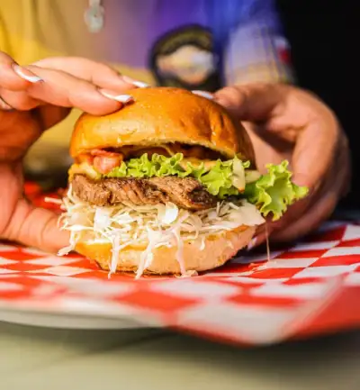 La Parrillera Hamburguesa 